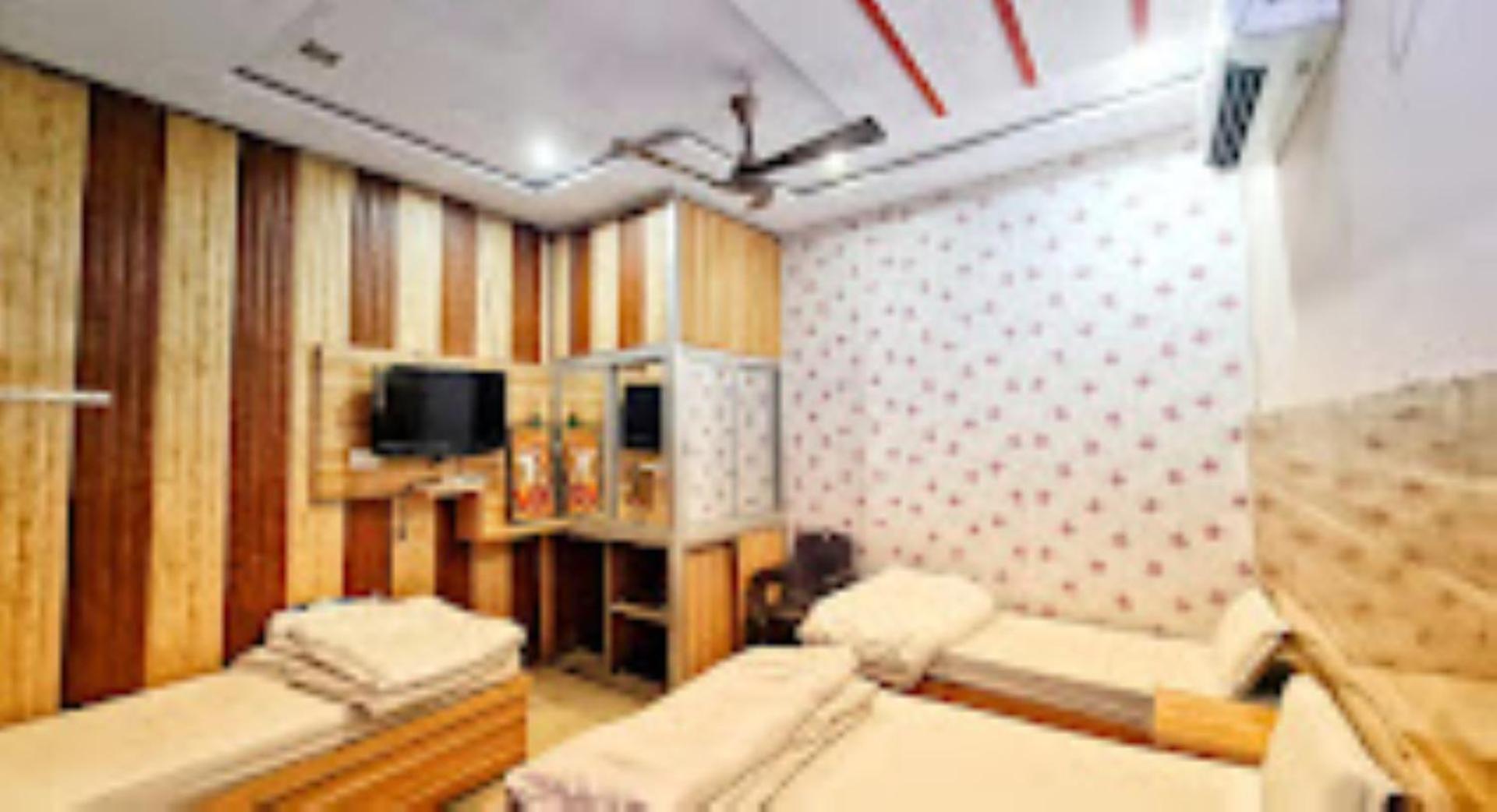 Hotel Mahabir Inn 마투라 외부 사진
