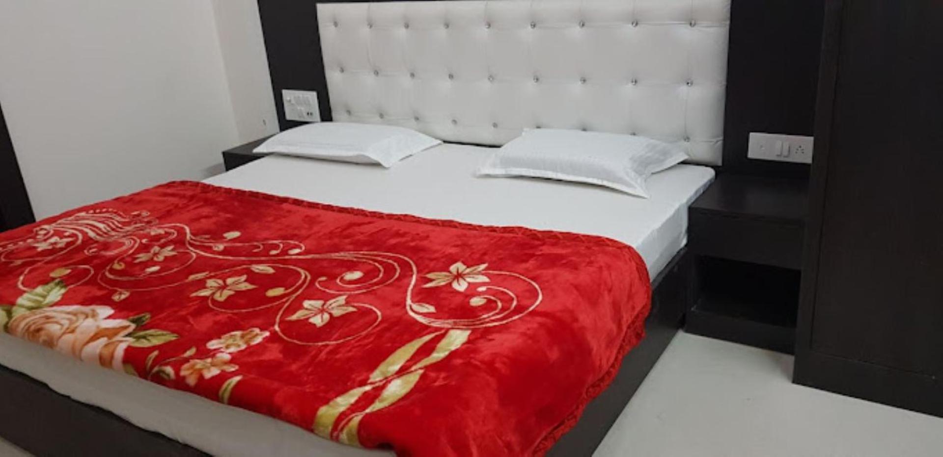 Hotel Mahabir Inn 마투라 외부 사진